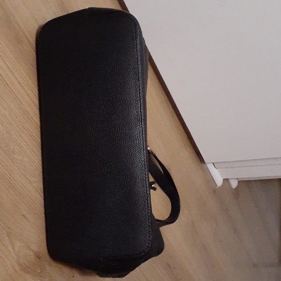 Michael Kors black leather hand bag - Picture 4 of 10